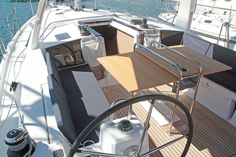 Book yachts online - sailboat - Oceanis 41.1 (2 Heads) - OASIS - rent