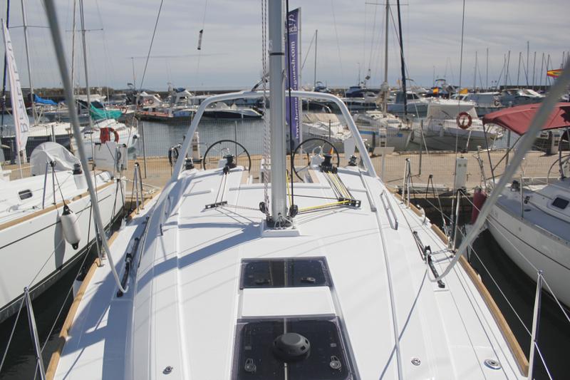 Book yachts online - sailboat - Oceanis 35.1 - LLAMPUGA - rent