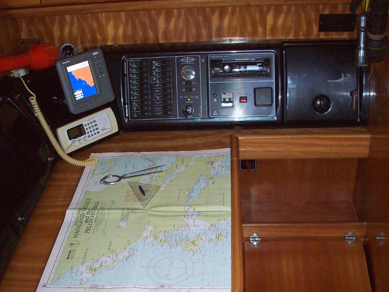 Book yachts online - sailboat - Bavaria 42 Cruiser - Galini - rent