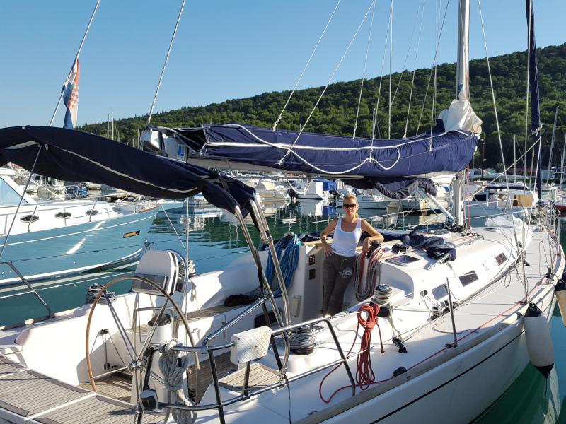 Book yachts online - sailboat - Salona 45 - Mima - rent