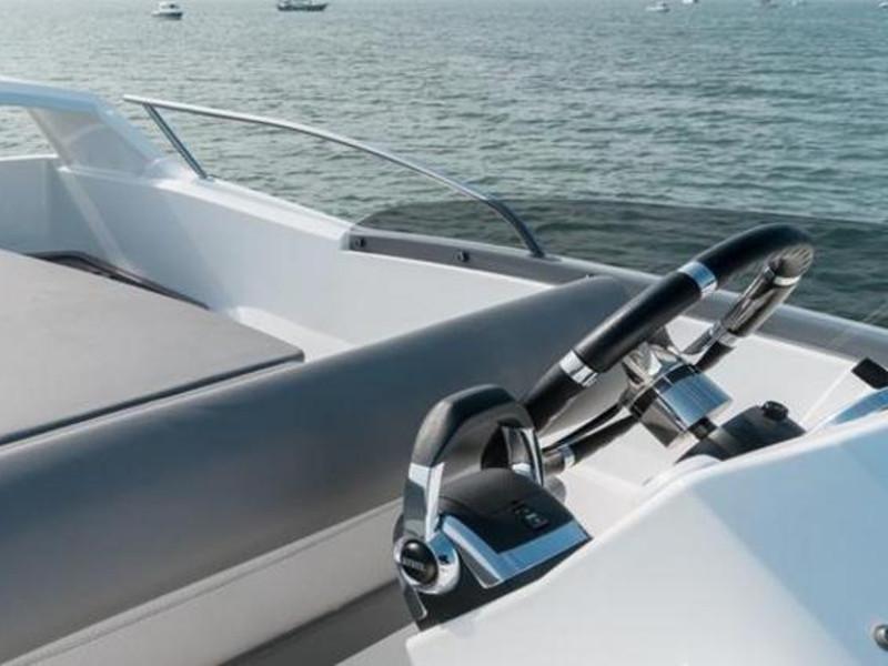 Book yachts online - motorboat - Antares 30 Fly - Lumar SeaMotion - rent