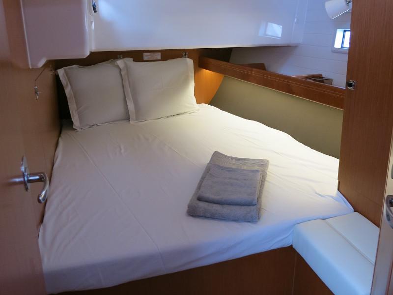 Book yachts online - sailboat - Bavaria Cruiser 46 - Jochi - rent