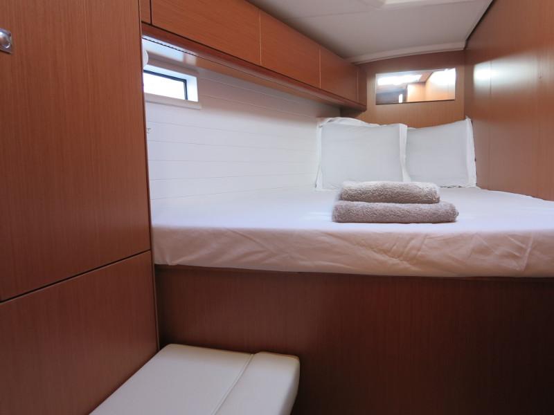 Book yachts online - sailboat - Bavaria Cruiser 46 - Jochi - rent