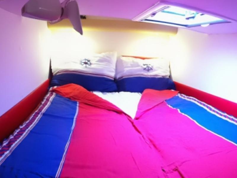 Book yachts online - catamaran - Privilege 45 - Laura - rent