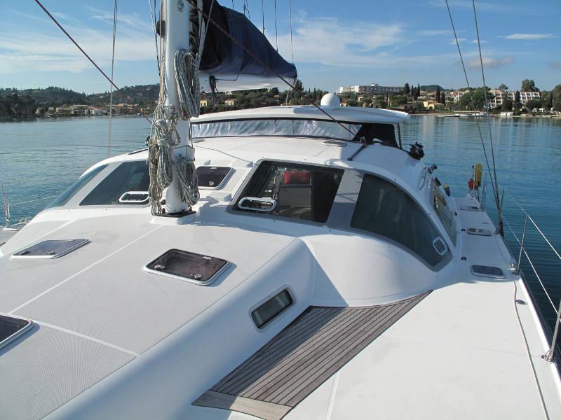Book yachts online - catamaran - Privilege 495 - True Love - rent