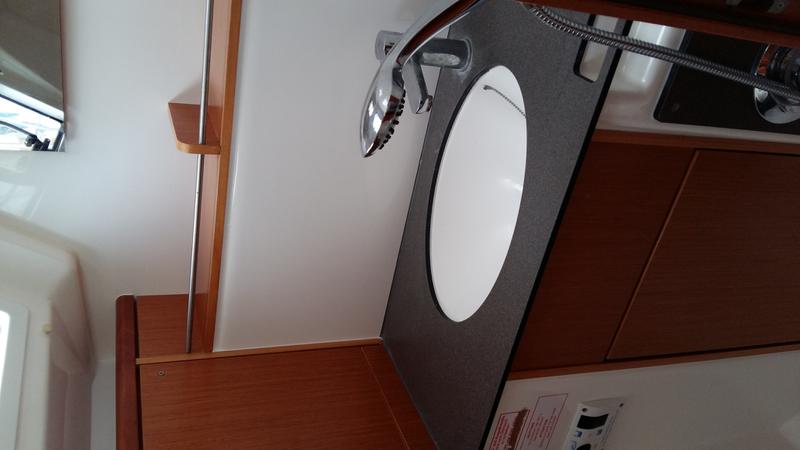 Book yachts online - sailboat - Bavaria Cruiser 37 - Sea Hope - rent