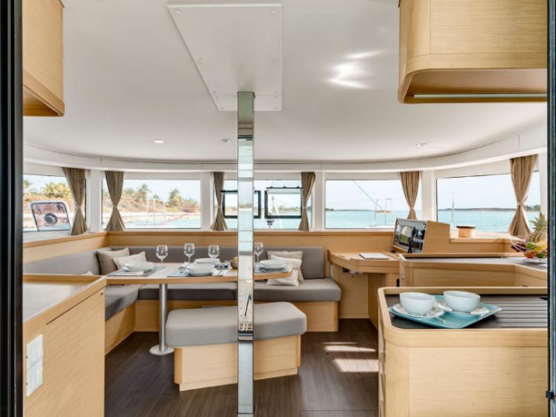 Book yachts online - catamaran - Lagoon 42 - Aria - rent