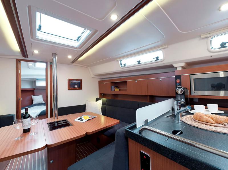 Book yachts online - sailboat - Hanse 385 - H385-16G - rent