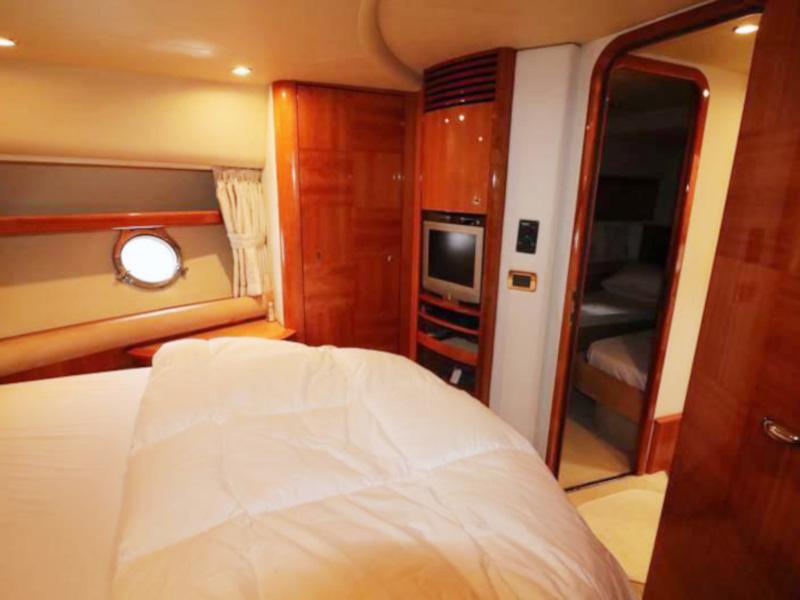 Book yachts online - motorboat - Azimut 55 Evolution - After 8 - rent
