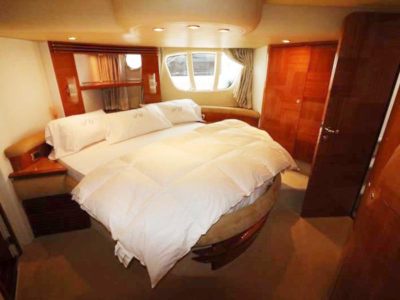 Book yachts online - motorboat - Azimut 55 Evolution - After 8 - rent