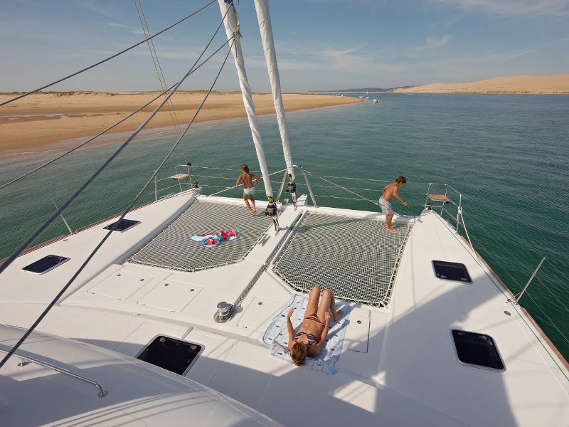 Book yachts online - catamaran - Lagoon 620 - GB Odyssey - rent
