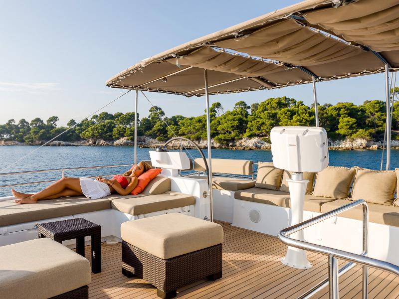 Book yachts online - catamaran - Lagoon 620 - GB Odyssey - rent