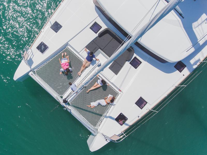Book yachts online - catamaran - Lagoon 52F - Blue Moon - rent