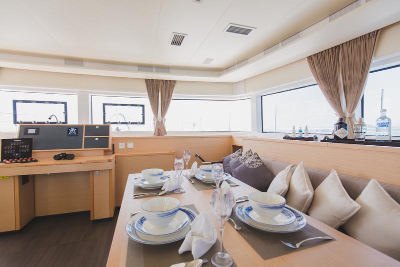 Book yachts online - catamaran - Lagoon 52F - Blue Moon - rent