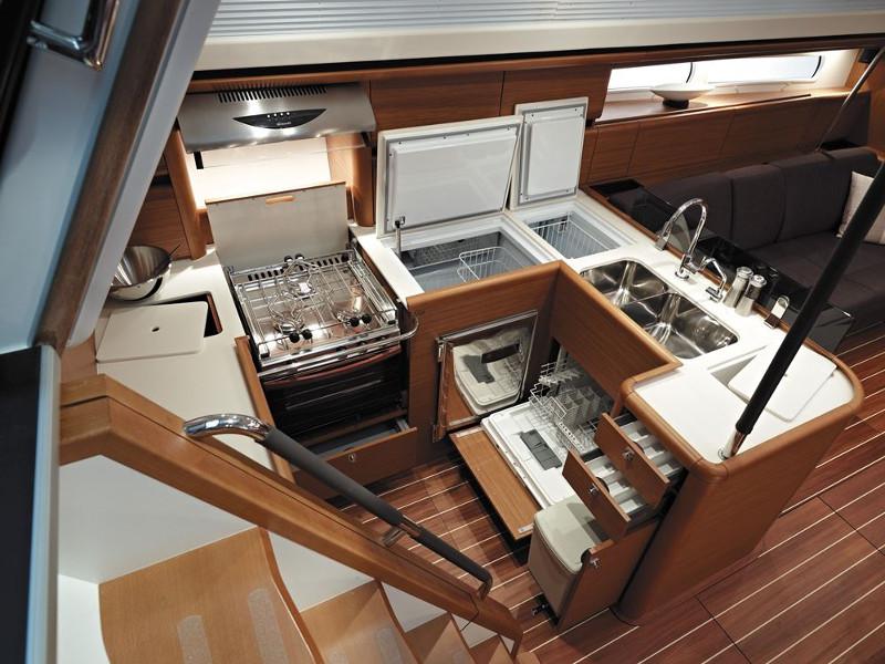 Book yachts online - sailboat - Jeanneau 57 2010 - MESSENGER - rent