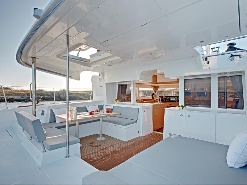 Book yachts online - catamaran - Skippered Lagoon 450 F - Lag45001 - rent