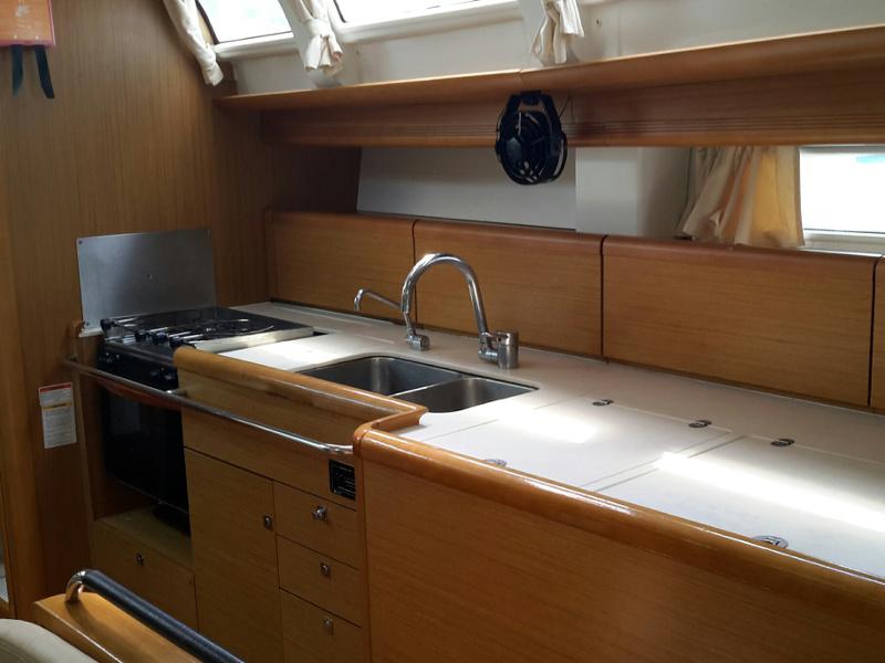 Book yachts online - sailboat - Sun Odyssey 44 i - Flora Mirabilis - rent