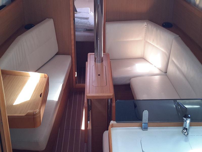 Book yachts online - sailboat - Sun Odyssey 36i - Bolero - rent