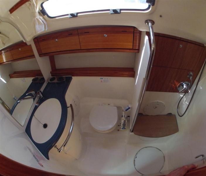 Book yachts online - sailboat - Bavaria 39 Cruiser - Axion - rent