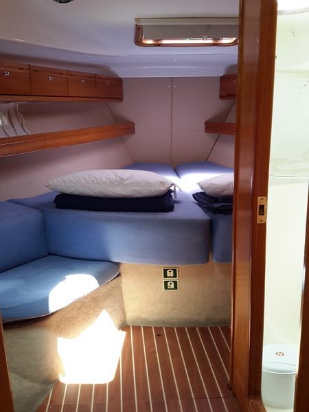 Book yachts online - sailboat - Bavaria 39 Cruiser - Axion - rent