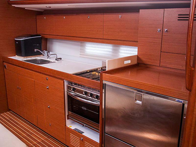 Book yachts online - sailboat - Dufour 460 Grand Large - NOSTROMO (aircondition, generator, blue hull) - rent