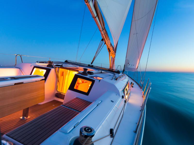 Book yachts online - sailboat - Dufour 382 GL - Peter Pan - rent