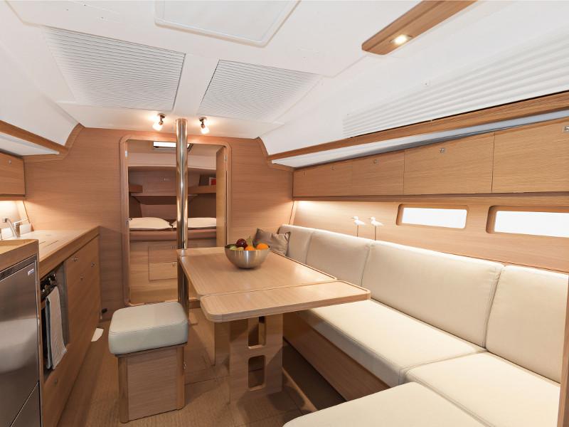 Book yachts online - sailboat - Dufour 382 GL - Peter Pan - rent