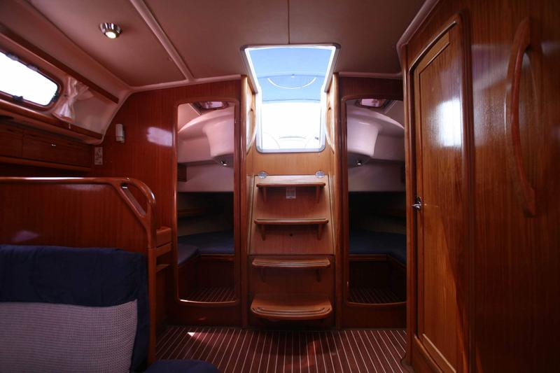Book yachts online - sailboat - Bavaria 42 Cruiser - Iro (Refit 2019) - rent