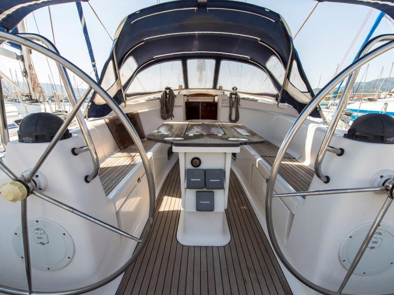 Book yachts online - sailboat - Bavaria 42 Cruiser - Iro (Refit 2019) - rent