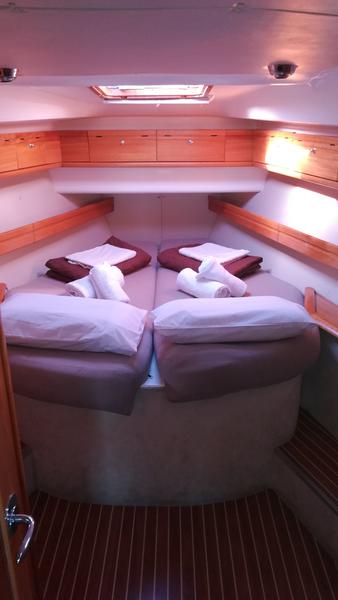 Book yachts online - sailboat - Bavaria 46 Cruiser - Enalia (Refit 2019) - rent