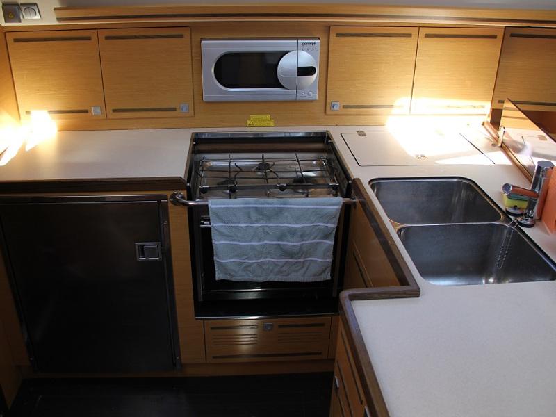 Book yachts online - sailboat - Elan 444 Impression - Okea Iris - rent