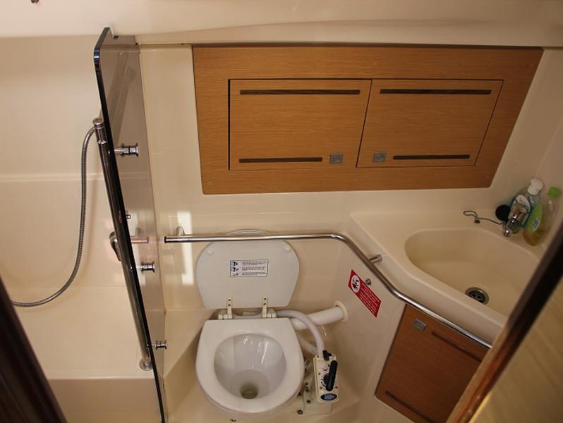 Book yachts online - sailboat - Elan 444 Impression - Okea Iris - rent