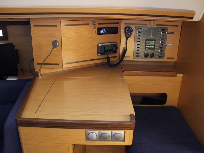 Book yachts online - sailboat - Elan 444 Impression - Okea Iris - rent