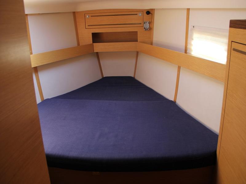 Book yachts online - sailboat - Elan 444 Impression - Okea Iris - rent