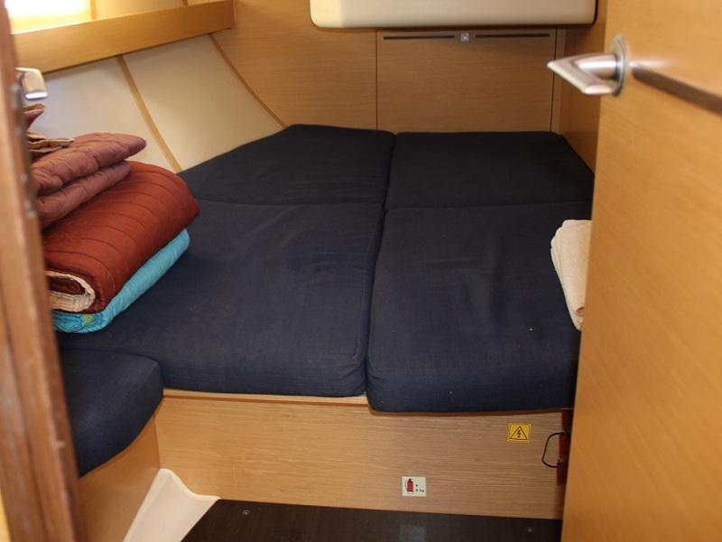 Book yachts online - sailboat - Elan 444 Impression - Okea Iris - rent