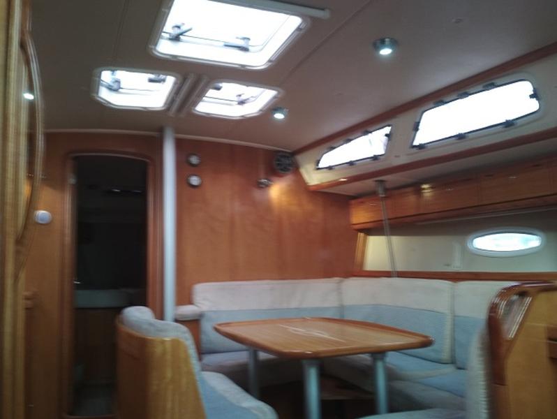 Book yachts online - sailboat - Bavaria 40 Cruiser - Ili Billy - rent
