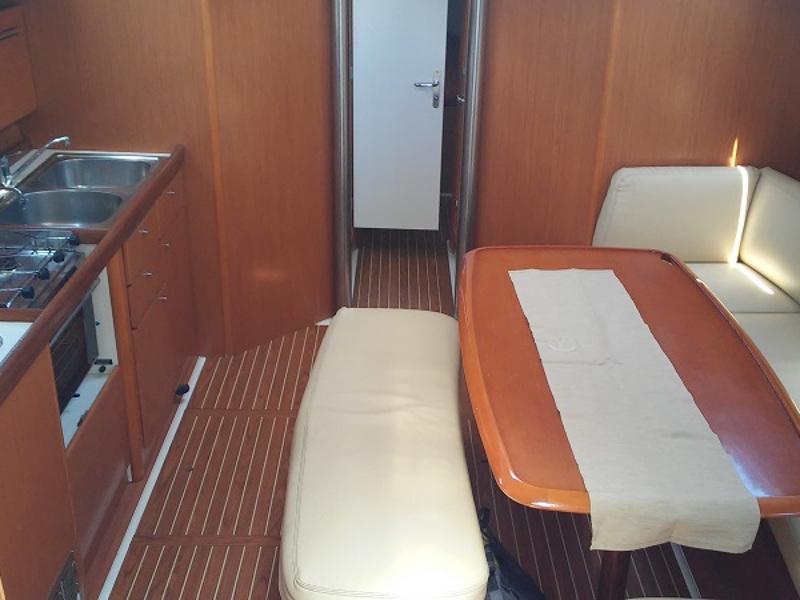 Book yachts online - sailboat - Cyclades 43.4 - Too Lucky - rent