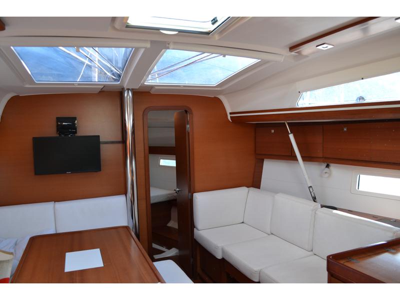 Book yachts online - sailboat - Dufour 410 Grand Large - Aloha 1 - rent