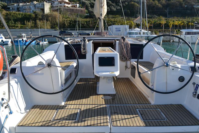 Book yachts online - sailboat - Dufour 410 Grand Large - Aloha 1 - rent