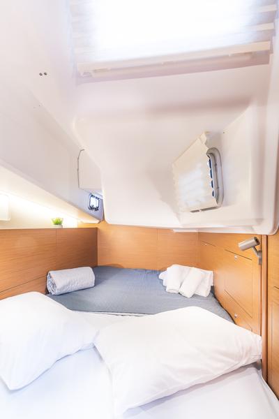 Book yachts online - sailboat - Sun Odyssey 410 - Emotion - rent