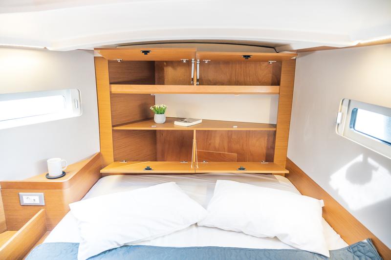 Book yachts online - sailboat - Sun Odyssey 410 - Emotion - rent