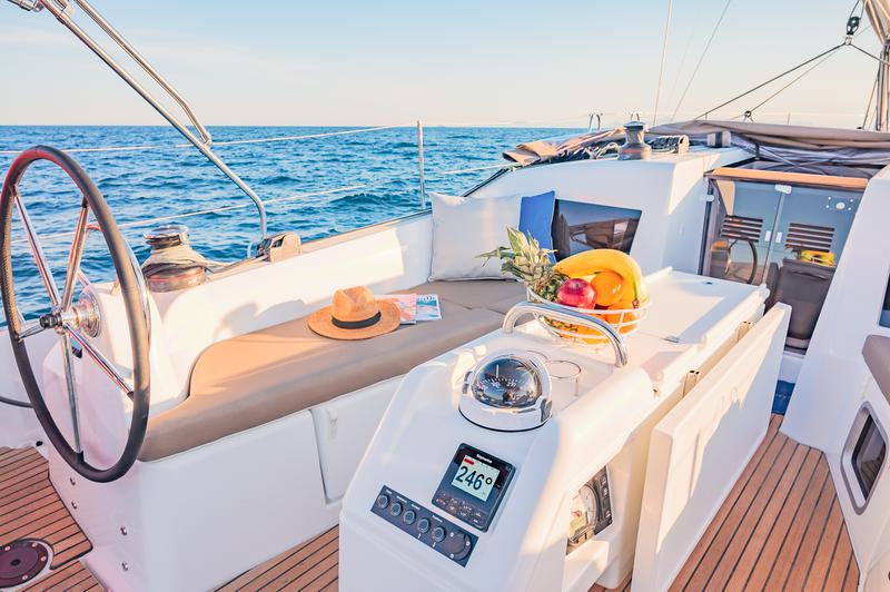 Book yachts online - sailboat - Sun Odyssey 410 - Emotion - rent