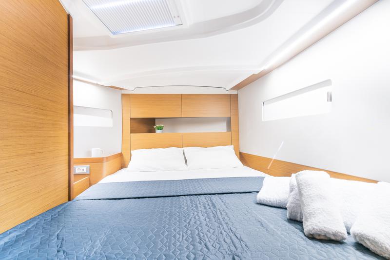 Book yachts online - sailboat - Sun Odyssey 410 - Emotion - rent