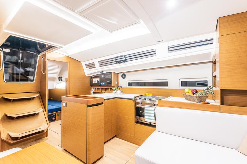 Book yachts online - sailboat - Sun Odyssey 410 - Emotion - rent