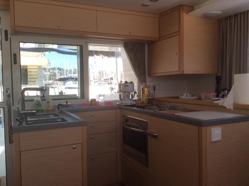 Book yachts online - catamaran - Lagoon 450 - Delicia - rent