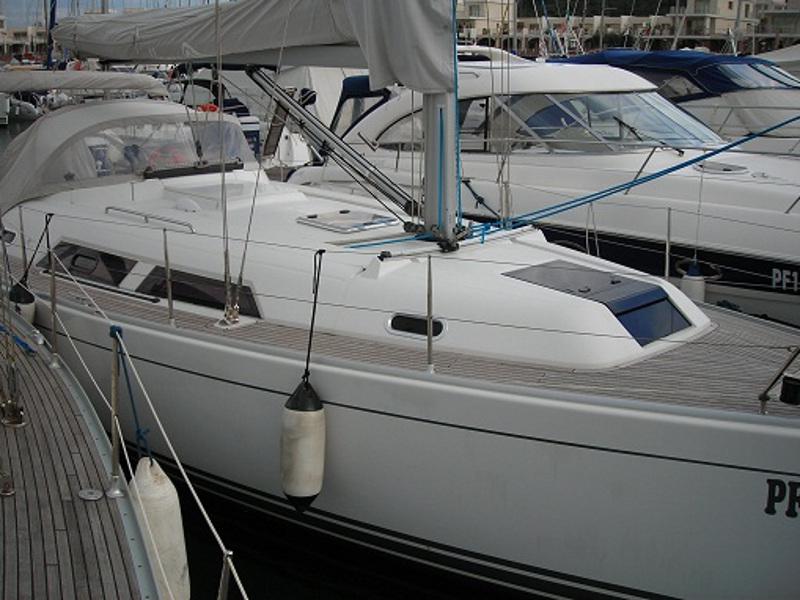Book yachts online - sailboat - Hanse 370 - Sventola - rent