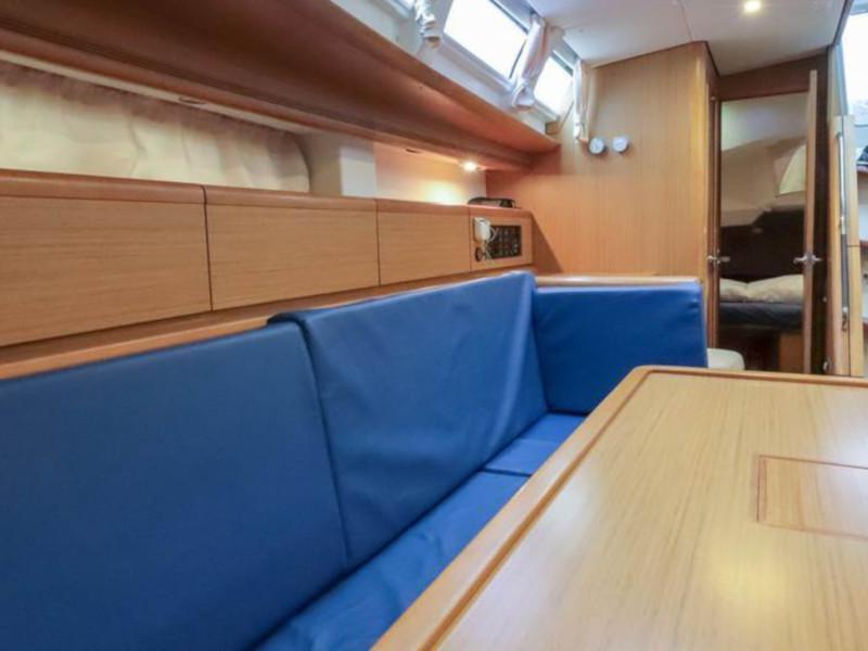 Book yachts online - sailboat - Sun Odyssey 44 i - OCEANIA - rent