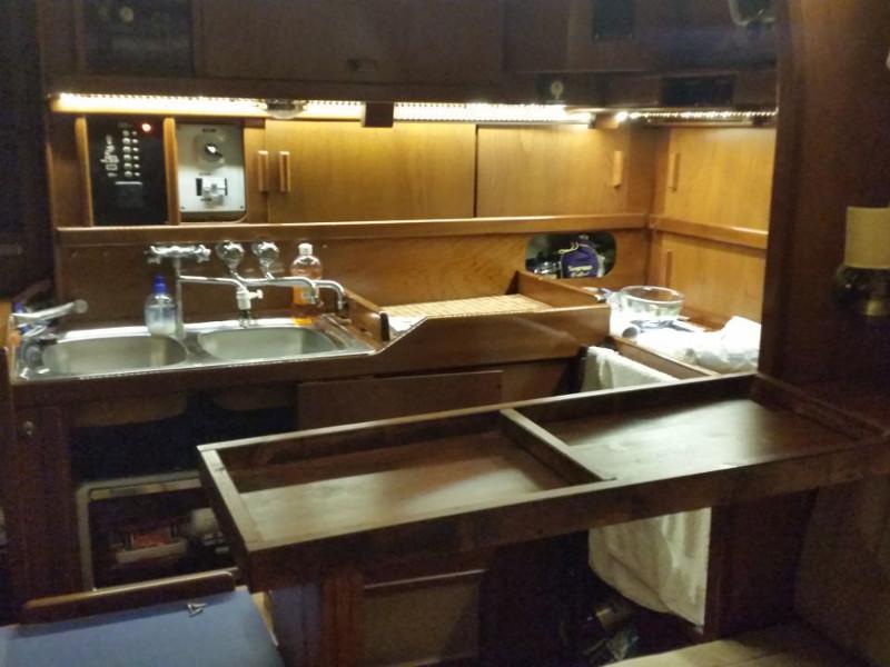 Book yachts online - sailboat - Amel Maramu - Delos - rent