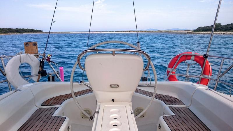 Book yachts online - sailboat - Bavaria 42 - AS II - rent
