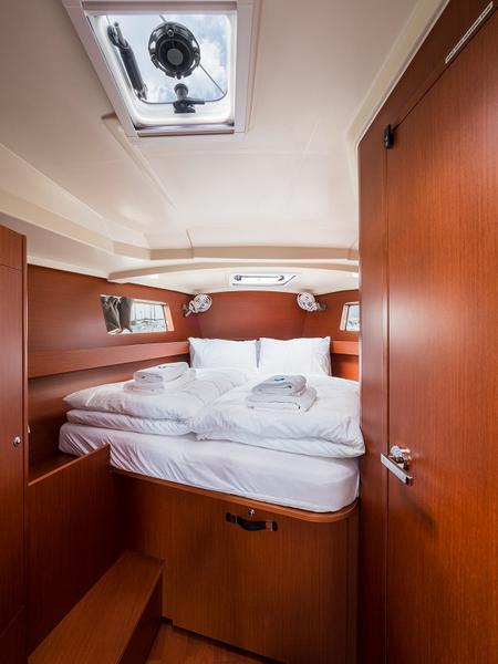 Book yachts online - sailboat - Oceanis 41.1 - FIRST - rent